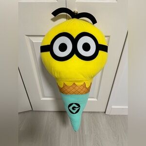 Despicable me Minion ice cream cone plush toy extra large Universal Studios